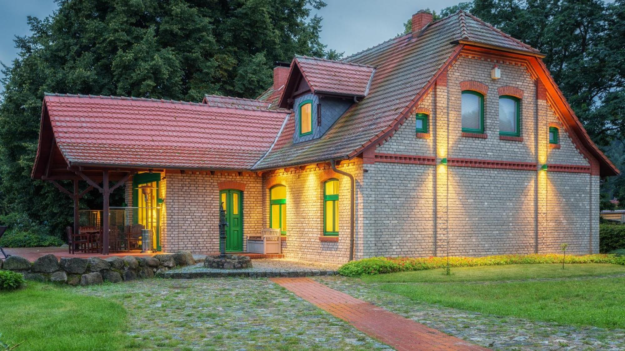 J1 Idyllisches Ferienhaus mit Seeblick Julchendorf Exterior foto