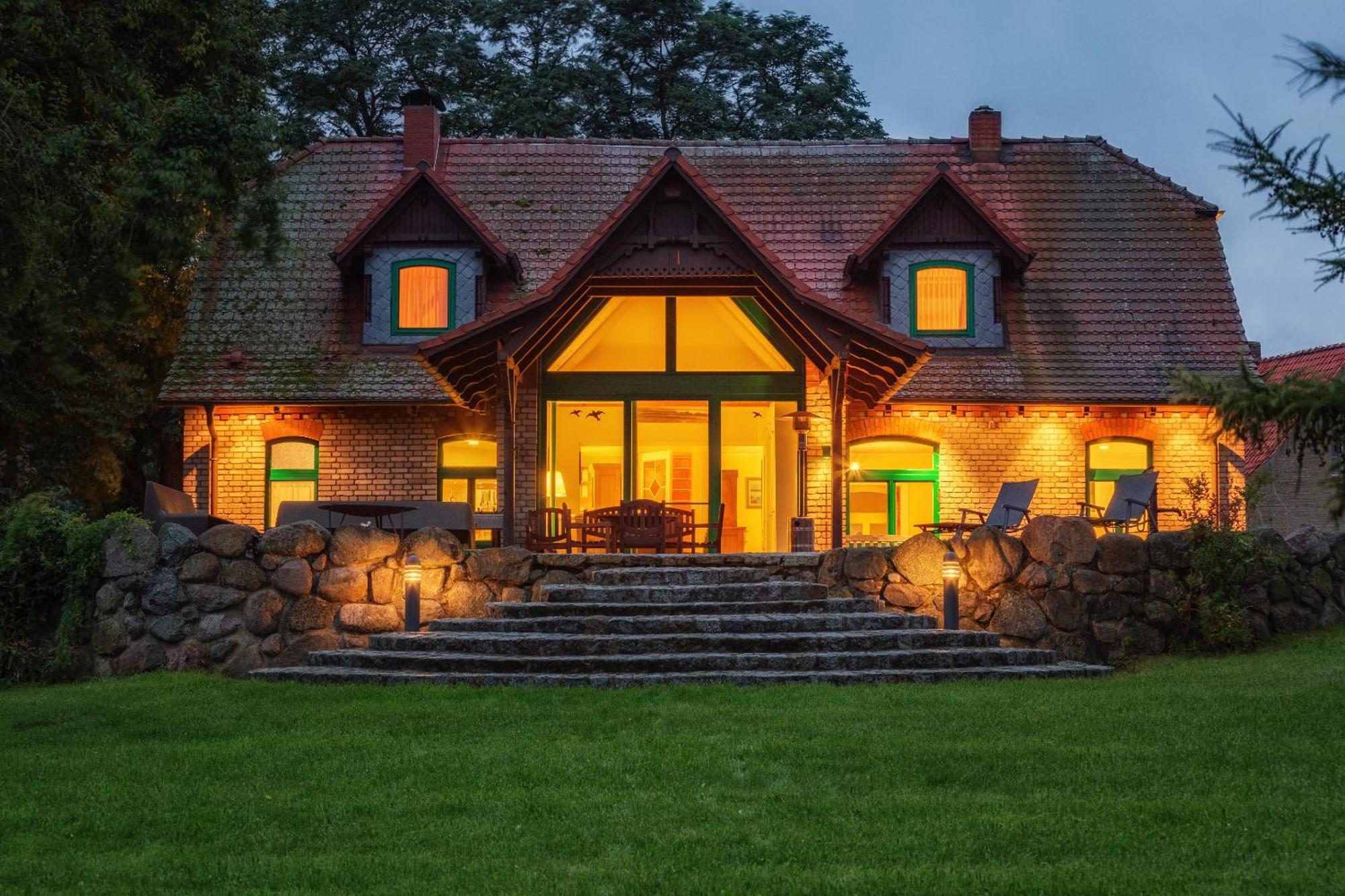J1 Idyllisches Ferienhaus mit Seeblick Julchendorf Exterior foto