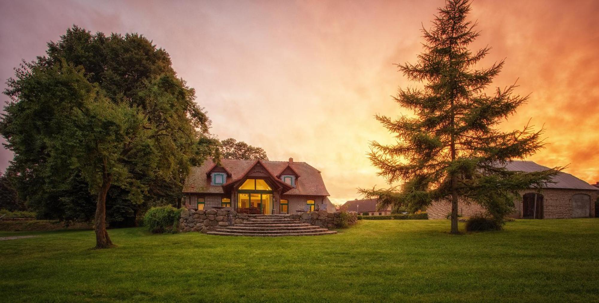 J1 Idyllisches Ferienhaus mit Seeblick Julchendorf Exterior foto